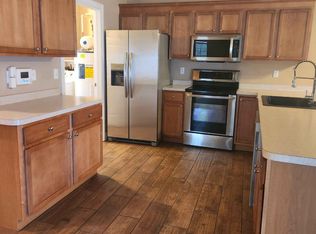 2098 Waterford Pointe Dr, Kent, OH 44240