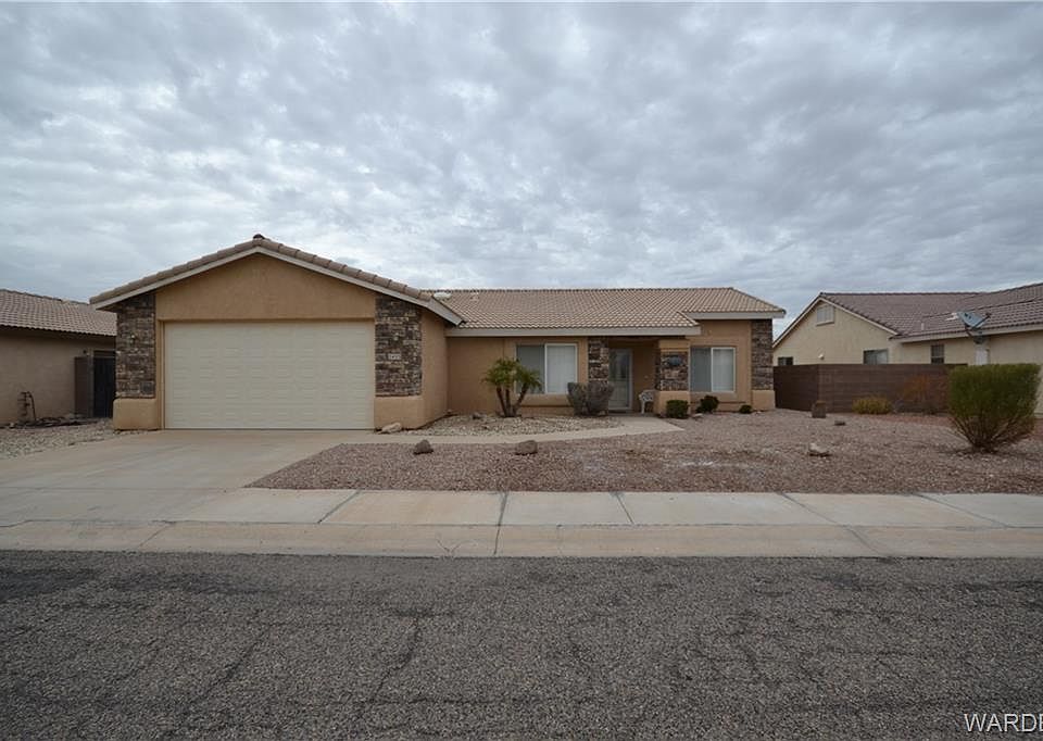 1st image of 2453 E Saguaro Dr