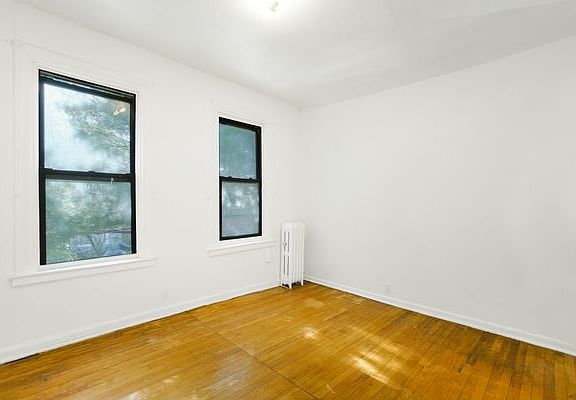 4th image of 2753 Holland Ave Floor 2