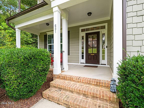 5th image of 681 Rockport Drive