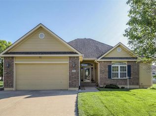 613 Meadowlark Cir, Raymore, MO 64083
