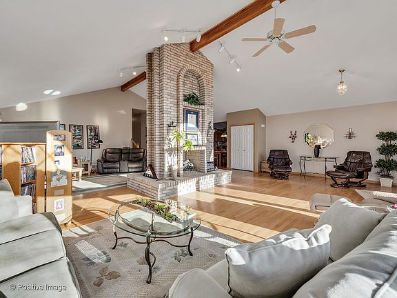 5th image of 7848 Glenfield Ave