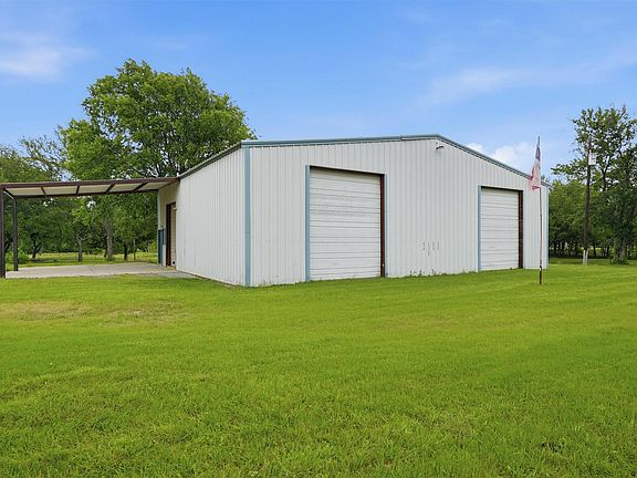 5th image of 2700 Randell Lake Rd