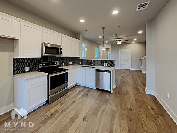 1606 Roseburg Dr, Austin, TX 78754