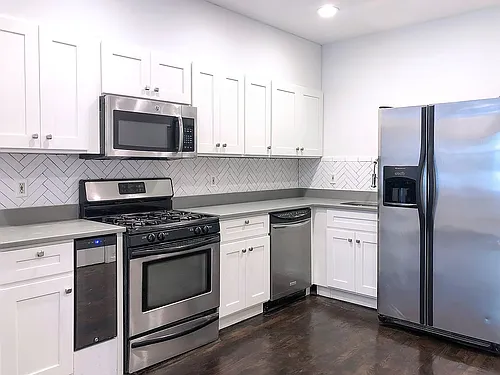 303 E Houston St #1 Photo 1
