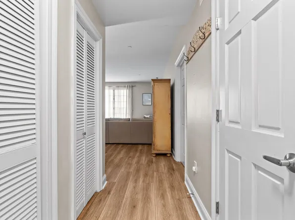 100 Shearwater Ct East image 11 of 36