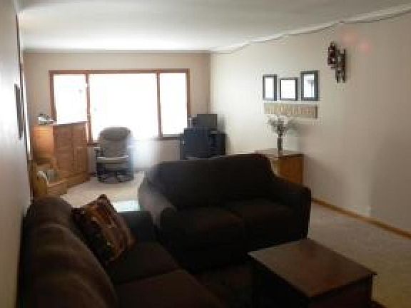5th image of 615 Fairview Ave