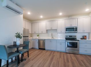 Peyton Place, Portland, OR 97217