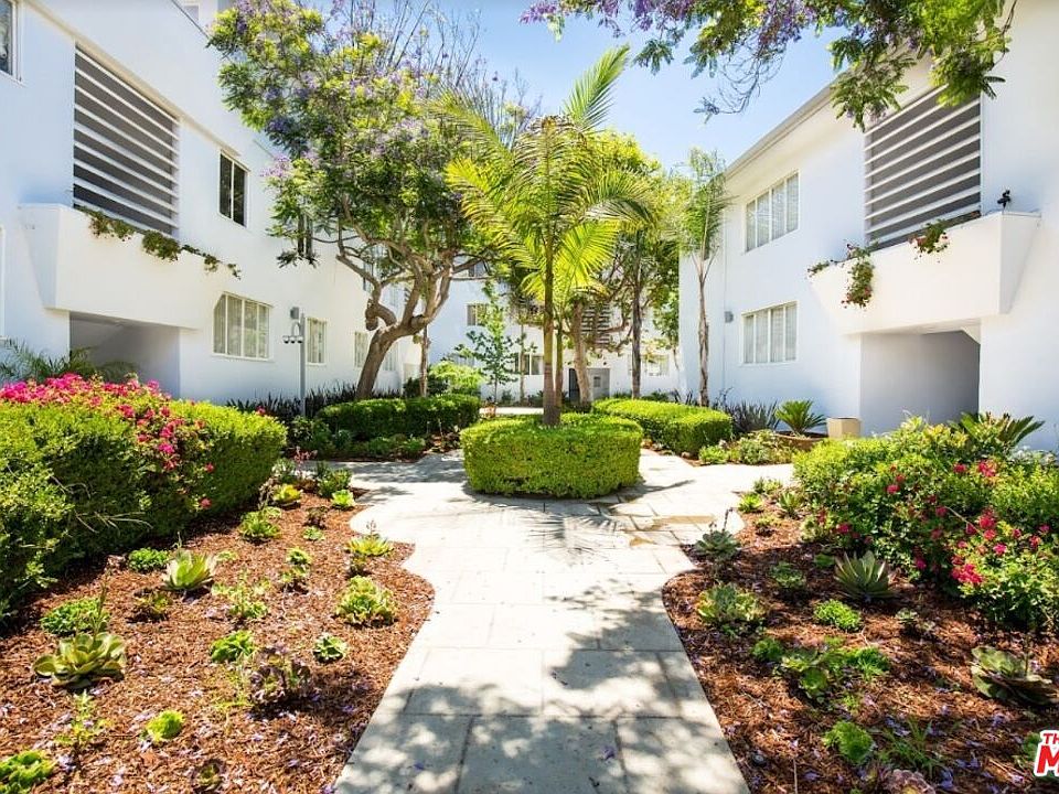 1st image of 134 San Vicente Blvd APT B