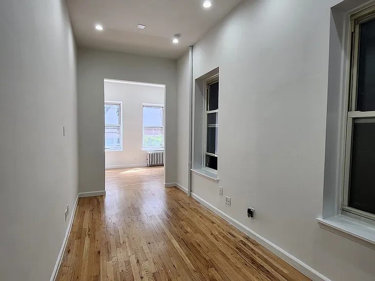 235 E 24th St #2A — Photo 3