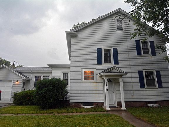 3rd image of 1630 Emerson Ave