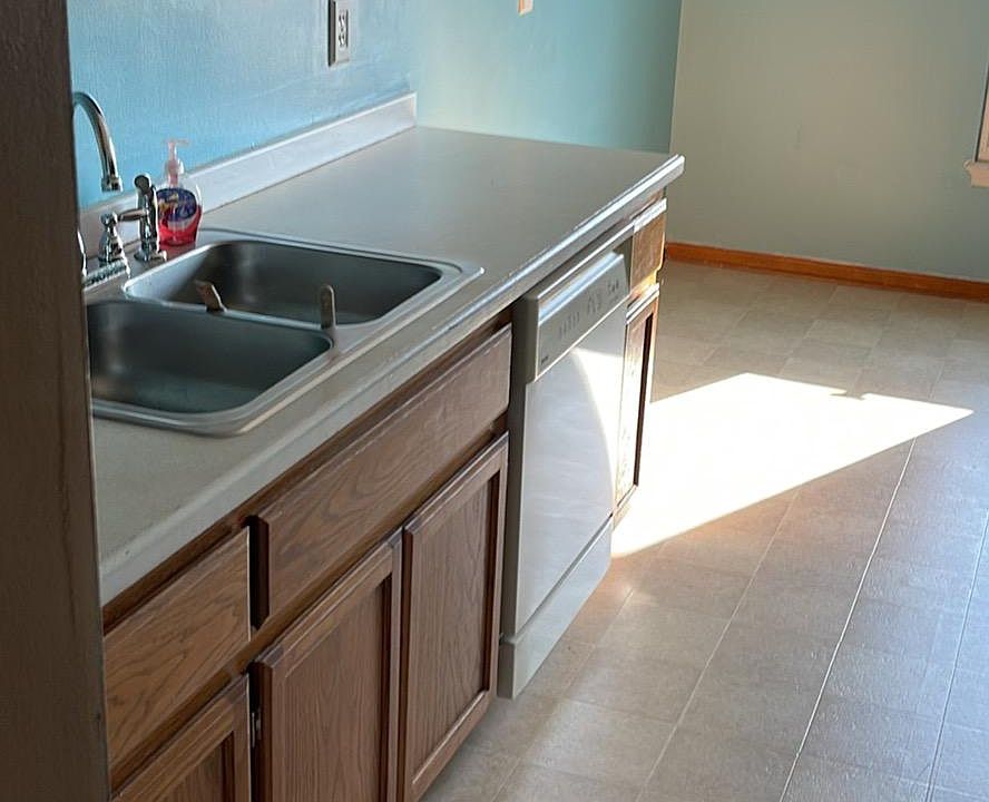 1st image of 1426 Galway Ct #1426