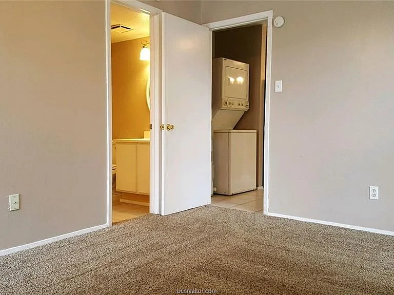 1020 Autumn Cir #A — Photo 14