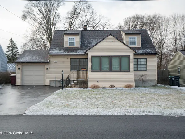 2033 Careleon Road, Schenectady, NY 12303