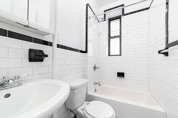 Rented by MNS | media 11