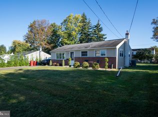 1483 Hampton Ln, Warminster, PA 18974