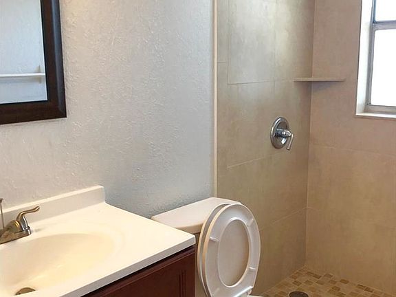 2nd image of 838 Twin Lakes Dr #2
