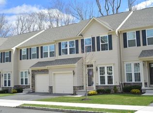 83 Thomastown Rd #1403, Mine Hill, NJ 07803