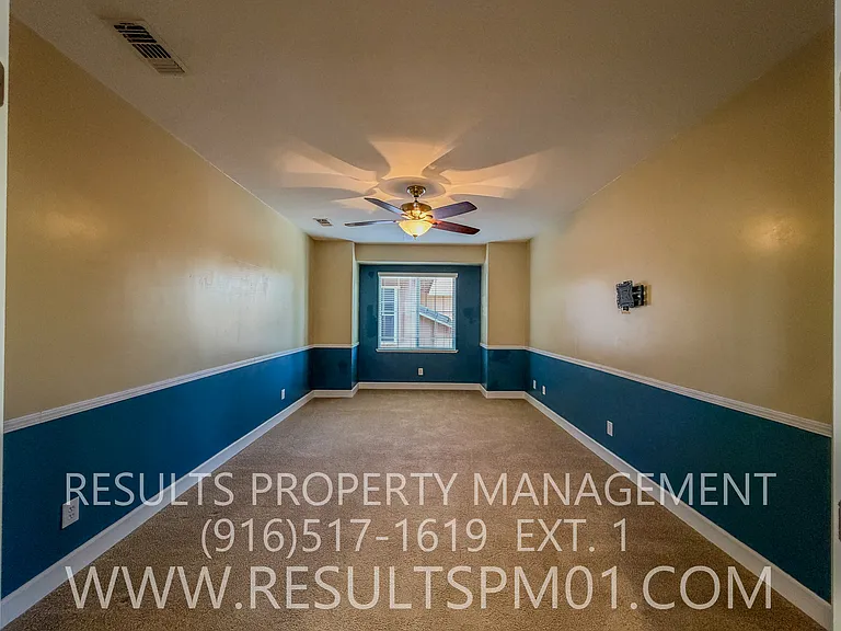 2425 Foxcroft Cir — Photo 32