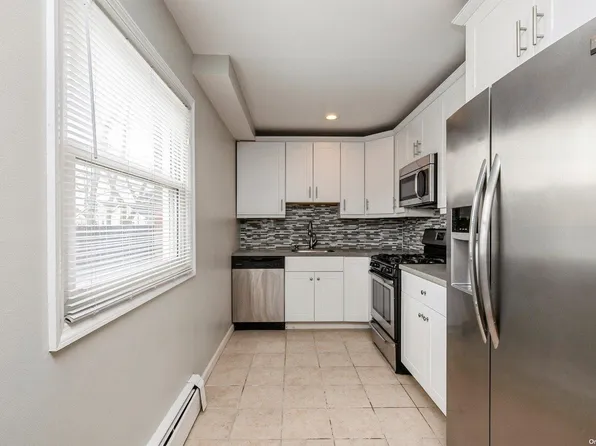 474 Fulton St #10, Farmingdale, NY 11735
