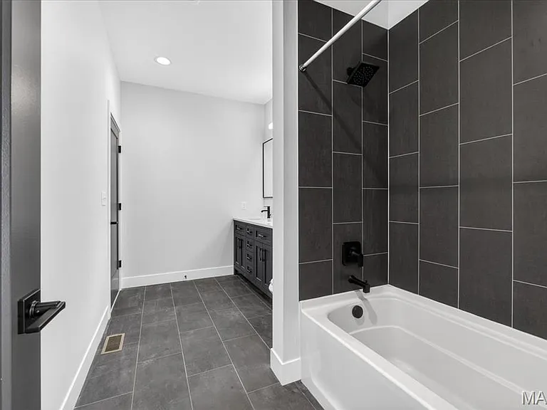 15308 Batesville Ct — Photo 14