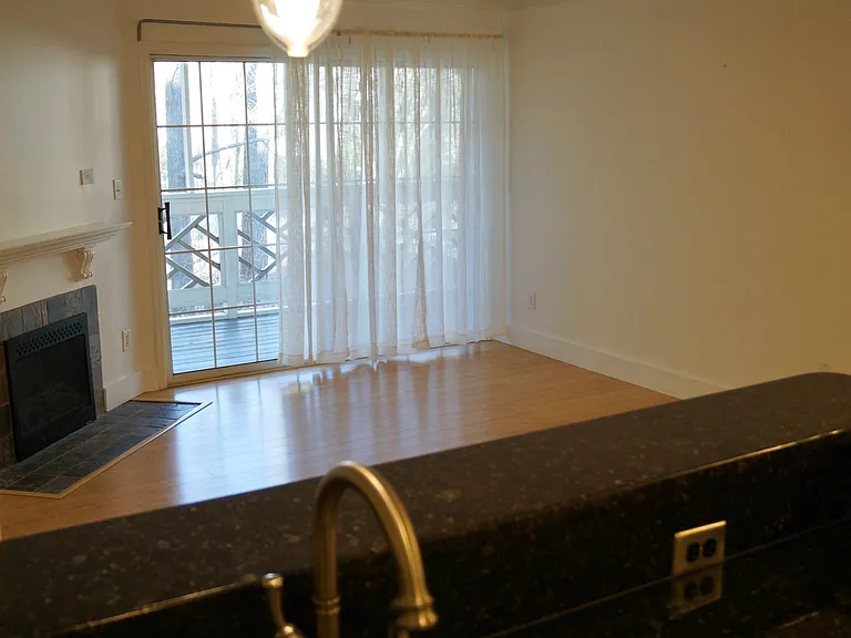 1005 Kingswood Dr — Photo 6
