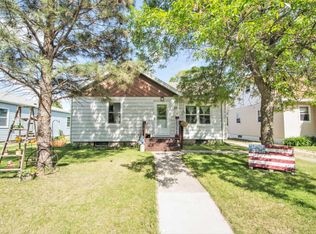 120 3rd St, Arthur, ND 58006