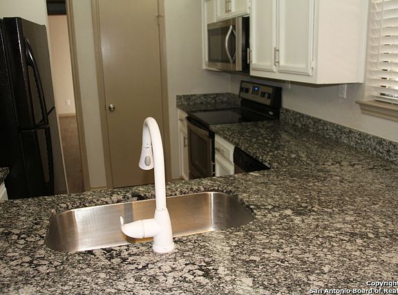 5th image of 774 Briarbend Dr
