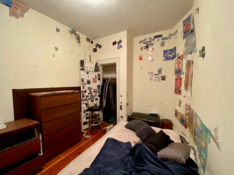 55 Queensberry St #4 — Photo 10