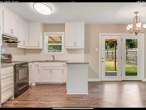 2nd image of 4804 Birdwell Ln