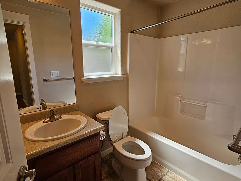 619 Marshall Ave — Photo 8