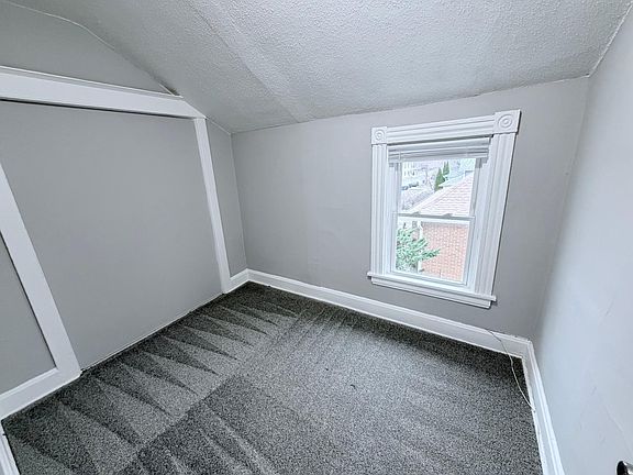 4th image of 169 Sherburne Ave