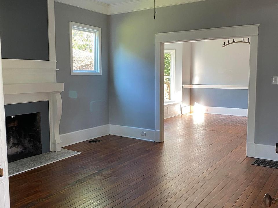 2nd image of 115 Bell Ct