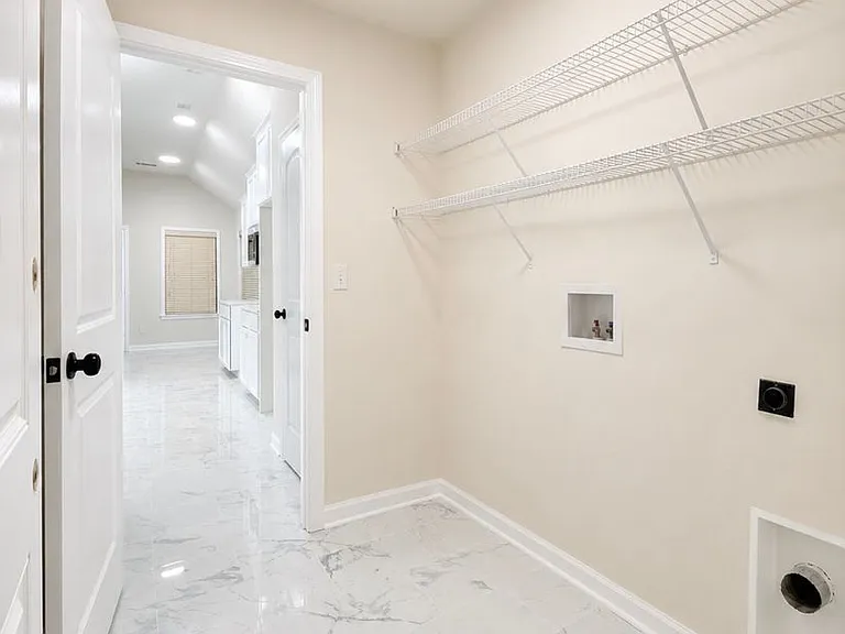 705 Evanwood Dr — Photo 52