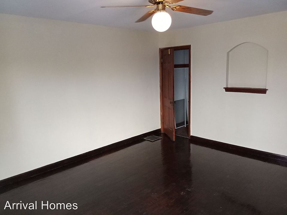 1st image of 161-163 E Hillcrest Ave