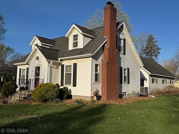 2nd image of 308 Pine St