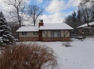 55429 Mayflower Rd, South Bend, IN 46628