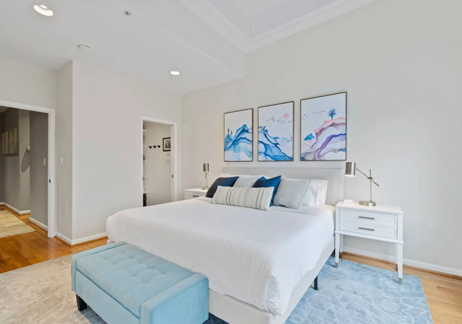 The Wilson | Shaw Duplex | 4BR Private Suites — Photo 2