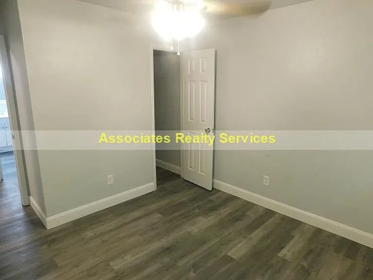 7215 SW 42nd Pl — Photo 10