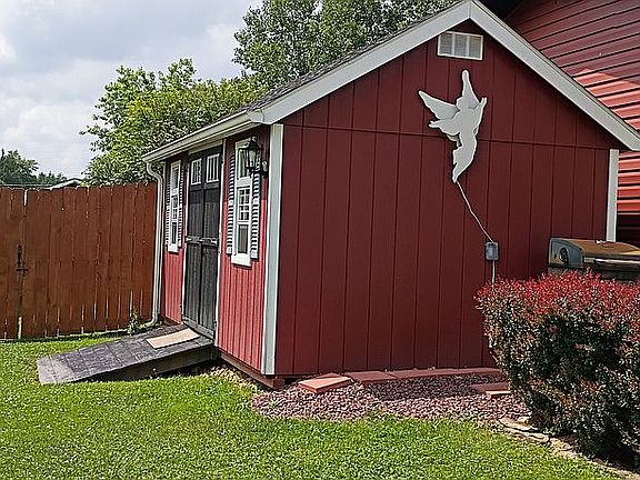 4th image of 118 Teaberry Rd