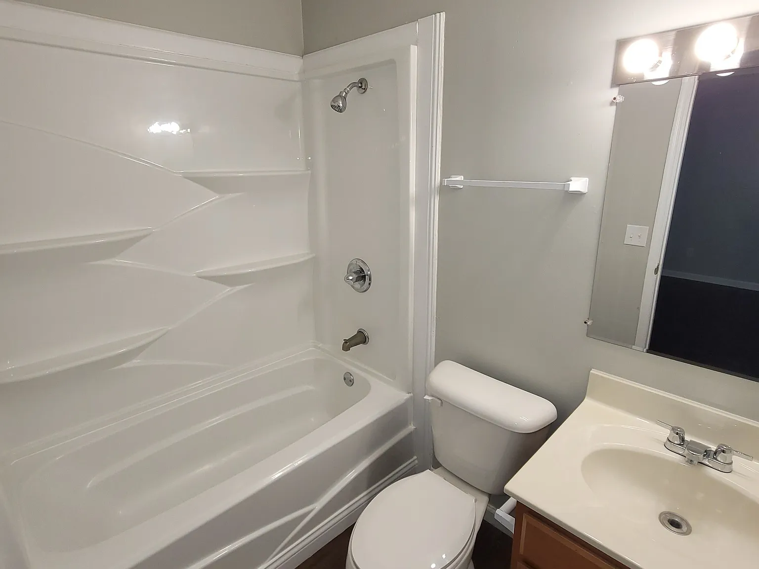 106 Rice Ct — Photo 4