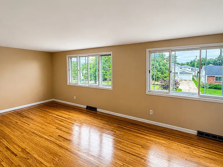 12 Marie Ave #2 — Photo 8