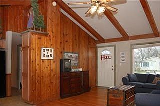 4th image of 1372 Lamont Ave NW
