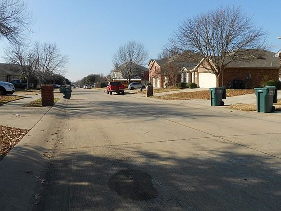 5th image of 310 Niagara Falls Dr