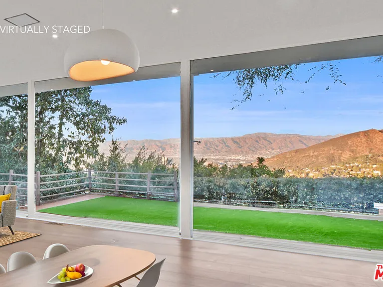 7326 Pacific View Dr — Photo 1