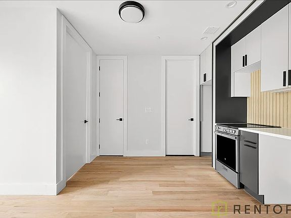 4th image of 22 Frost St #306