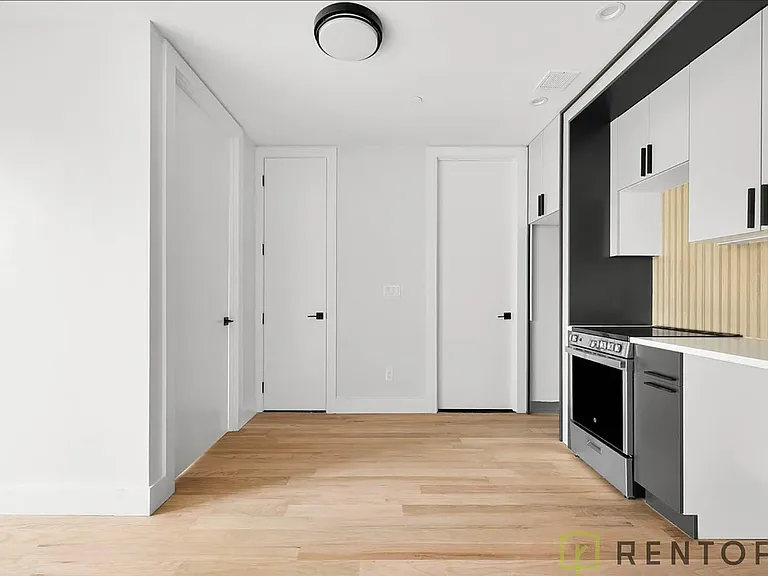 22 Frost St #306 — Photo 4