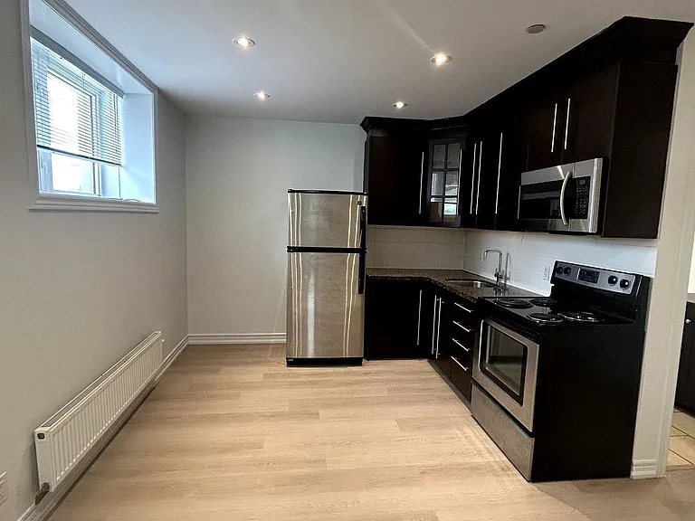 13 Fisher St #B — Photo 7