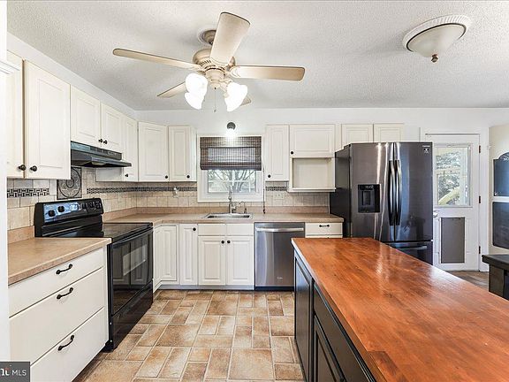 5th image of 2422 Owen Dr