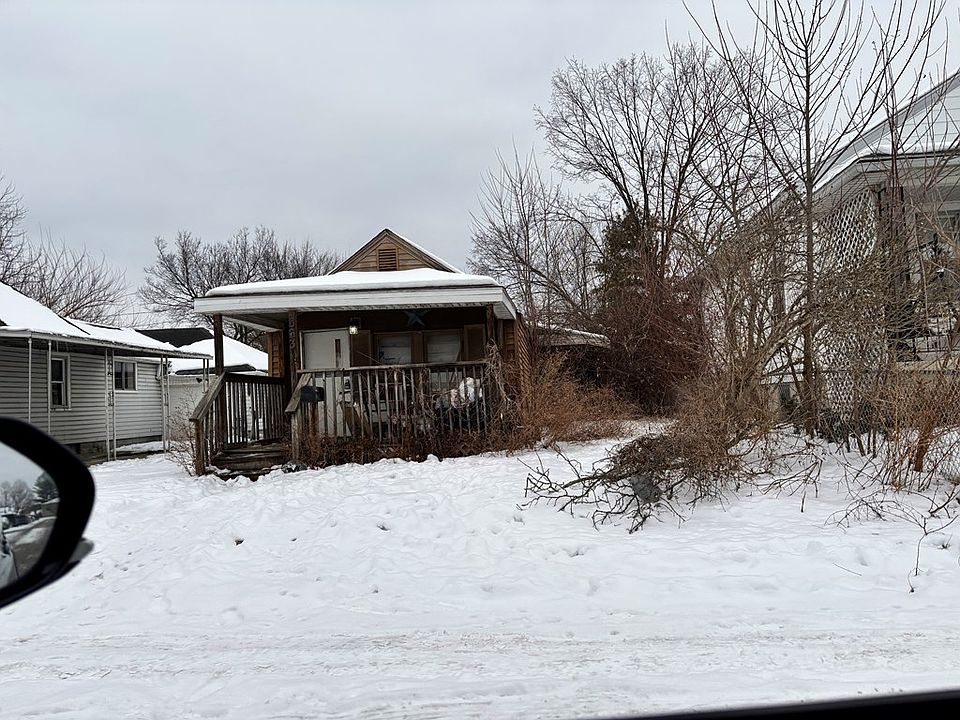 2nd image of 863 Adams Ave